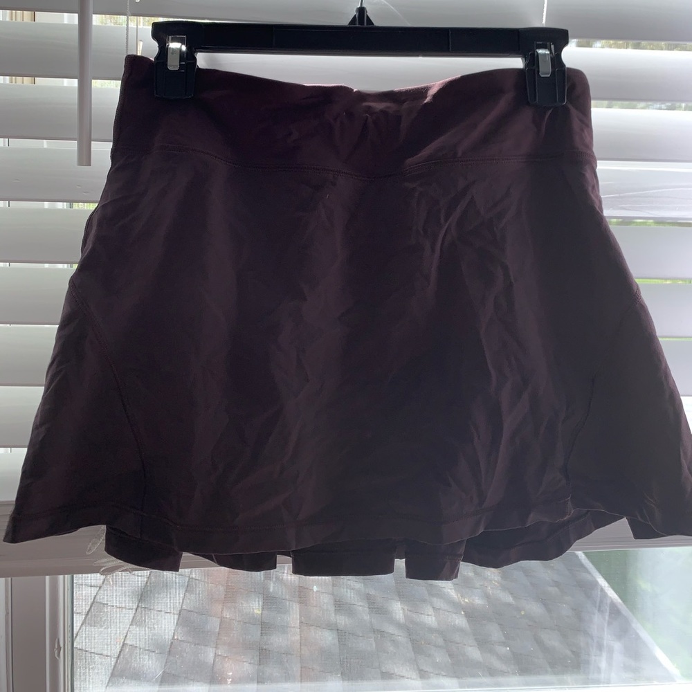 Size 4 Tall lulu lemon skirt